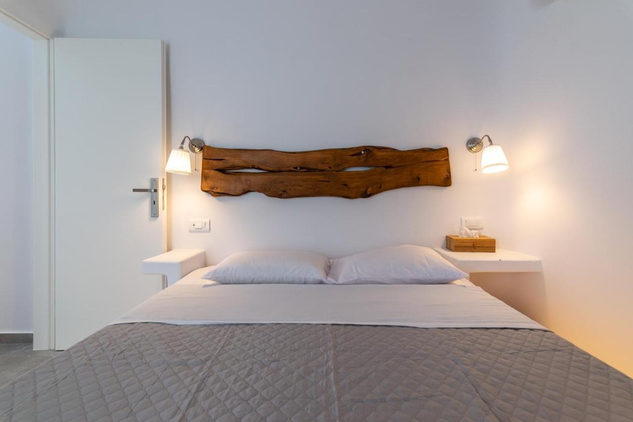 Miramare Suites Mykonos Merchia Beach ภายนอก รูปภาพ