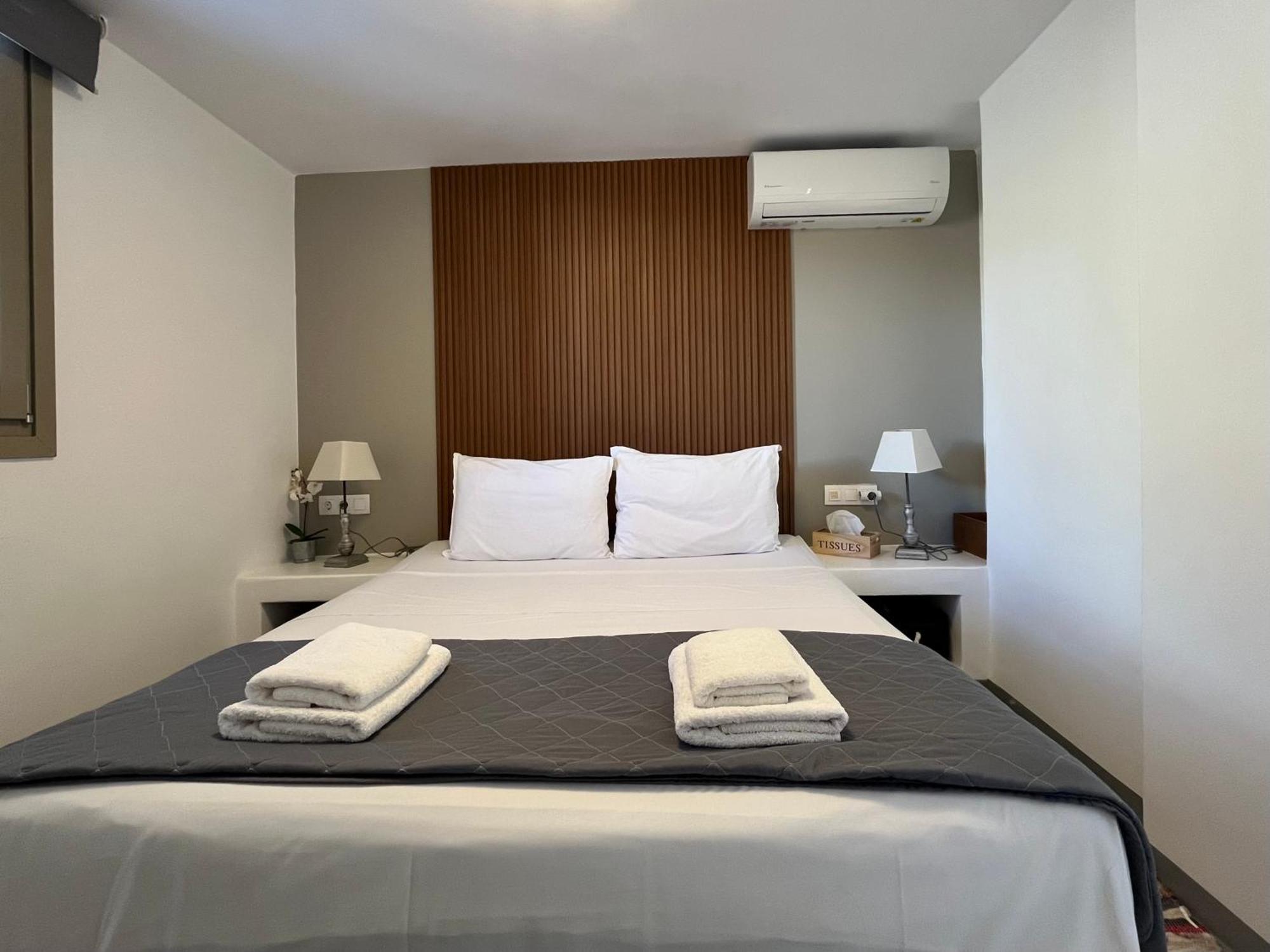 Miramare Suites Mykonos Merchia Beach ภายนอก รูปภาพ
